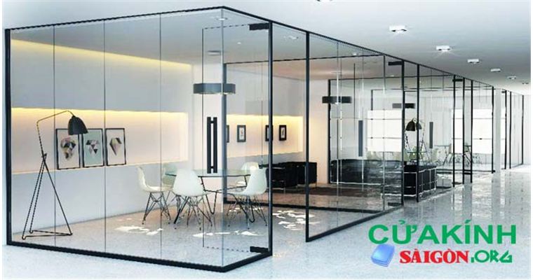 Cửa kính cường lực khung sắt hộp