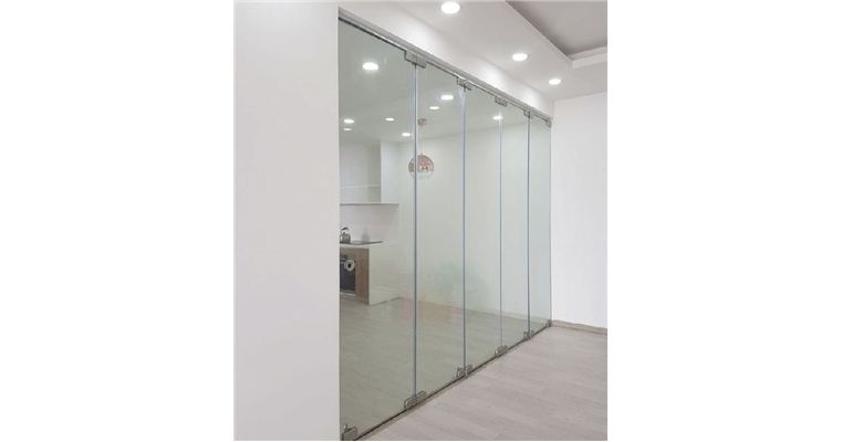 Làm Cửa Kính Mở Quay Q4-Q10 - Đo Lắp Nhanh Trong Ngày