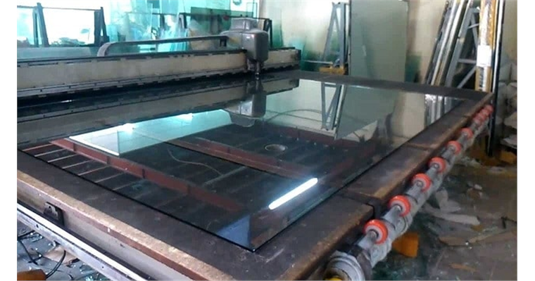 Lắp kính cường lực trọn gói Quận 4 TP.HCM Uy tín & chuyên nghiệp