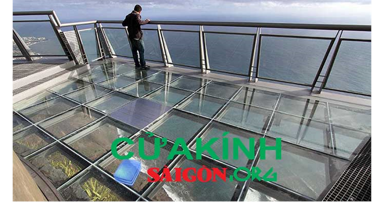 Kính cường lực Quận 2, Thi công, lắp đặt kính cường lực uy tín Quận 2