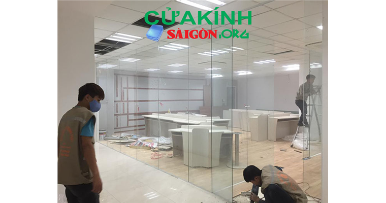 Làm kính cường lực tại quận Tân Phú uy tín giá rẻ
