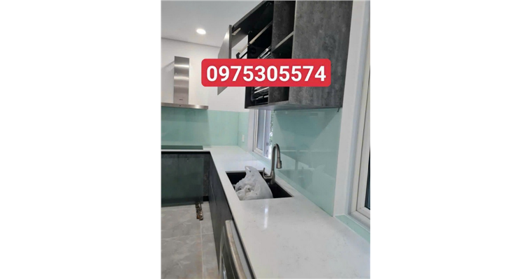 Kính ốp bếp màu tại Quận 3 TP.HCM, Lh 0975305574 Mr Vượng
