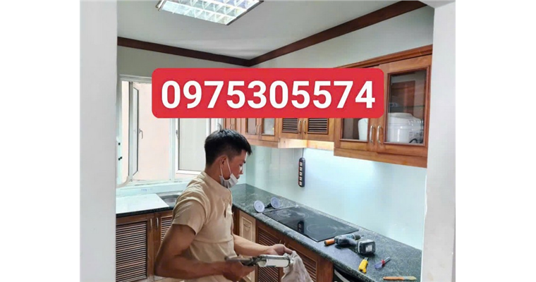 Địa chỉ thi công kính ốp bếp Quận 5 HCM uy tín, giá tốt