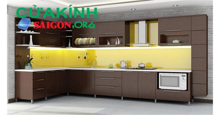 Kinh nghiệm hay bỏ túi về kính màu ốp bếp