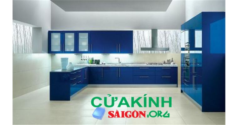 Tư vấn lắp đặt kính màu ốp bếp tại Thành Phố Hồ Chí Minh.