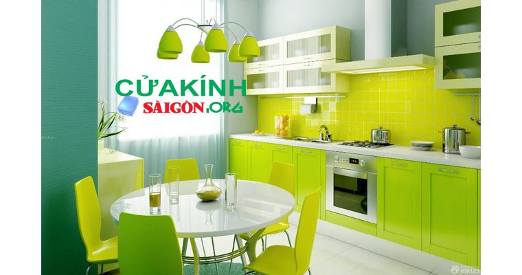 Cách lựa chọn màu kính bếp đẹp phù hơp với không gian bếp gia đình bạn