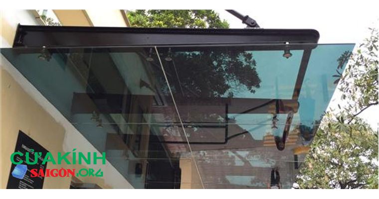 MÁI KÍNH CƯỜNG LỰC NGOÀI TRỜI HẮT SÁNG TỐT NHẤT