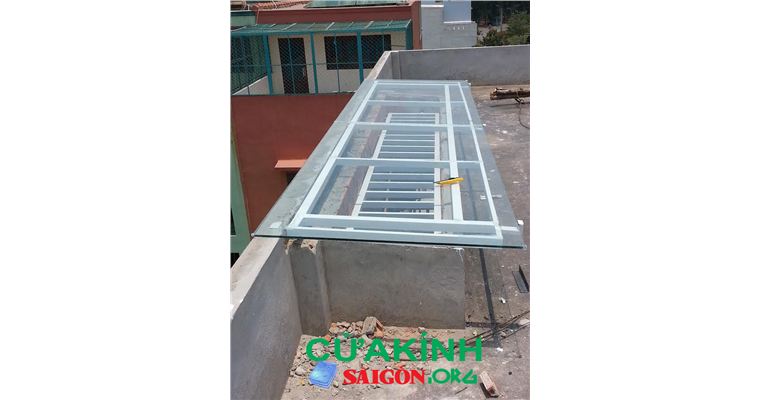 Mái kính giếng trời hứng sáng tạo cảm không gian gần gũi thiên nhiên