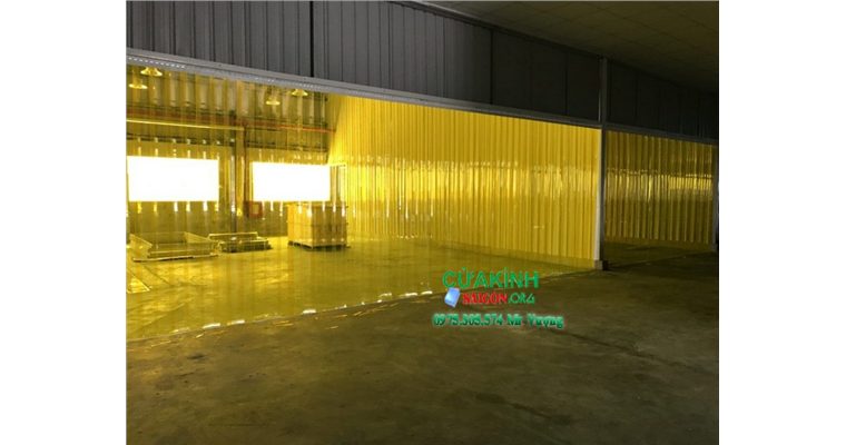 Rèm Nhựa Trong Suốt Ngăn Bụi, Ngăn Lạnh - Giá Tốt Tại Quận 3 HCM