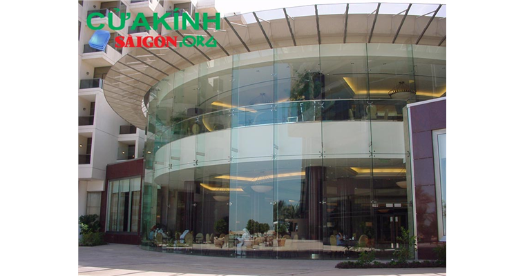 Báo giá vách kính cường lực 10mm (ly)