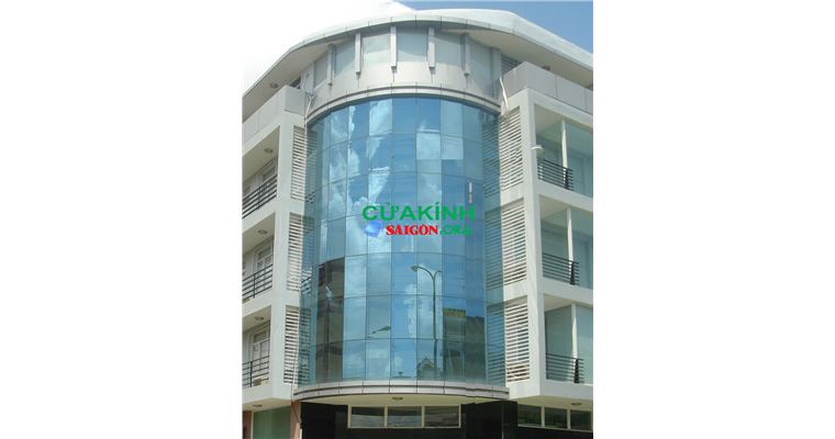 Vách kính cong cường lực - Diện mạo mới cho mỗi công trình