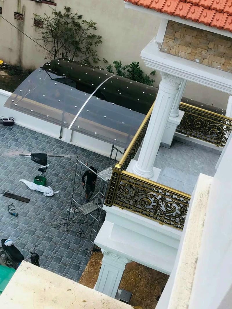 Mái Poly Lấy Sáng Quận 11 HCM – Giải Pháp Thông Minh Cho Ban Công 