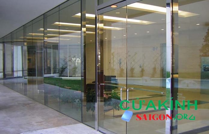 Kính cường lực tại quận 2