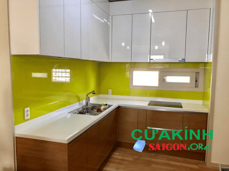 Lắp kính màu nhà ở Tân Bình
