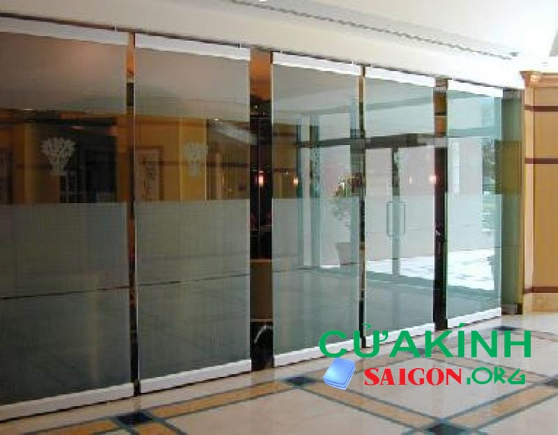 Lắp kính thủy lực giá rẻ Nhà Bè