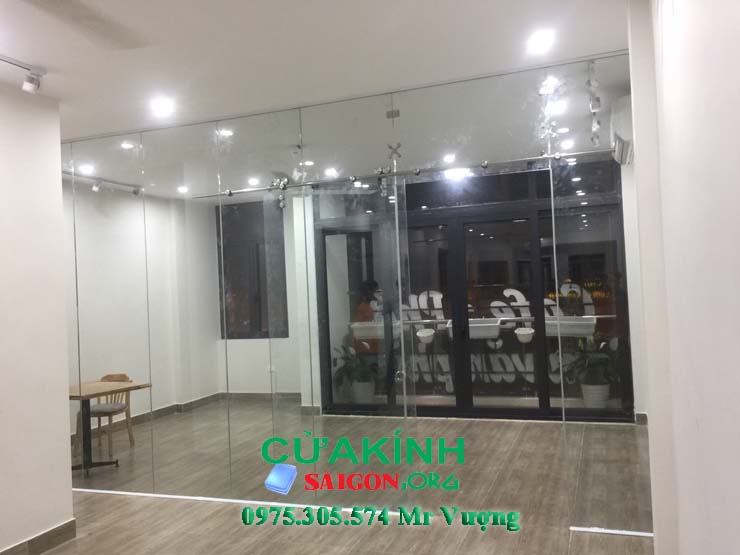 Lắp Cửa Kính Cường Lực KV TP HCM - Giá Rẻ, Đẹp, Bền