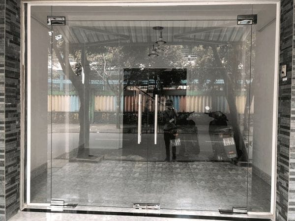 Làm Cửa Kính Cường Lực Q7, Q8, Bình Chánh - Thi Công Nhanh