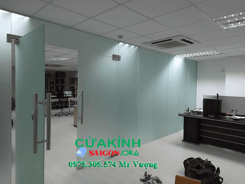 Lắp cửa kính cường lực văn phòng【Tphcm】