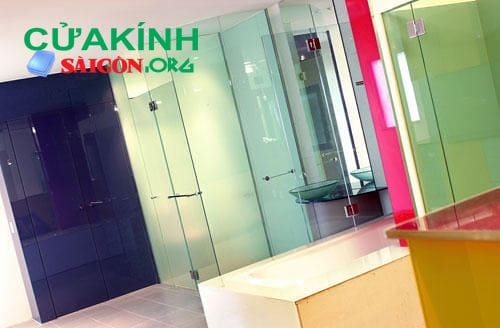 Lựa chọn cửa kính cường lực màu phù hợp từng không gian