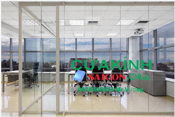 Thợ làm kính cường lực quận 8