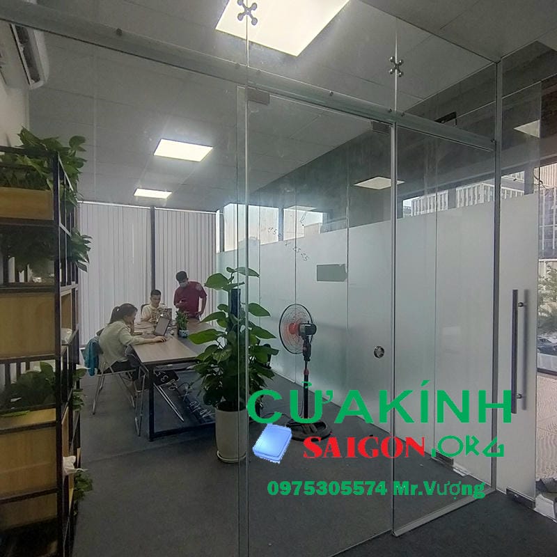 Kính cường lực quận 8 giá rẻ