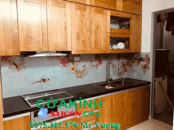 Kính ốp bếp chịu nhiệt Quận 12 Sài Gòn, Giải pháp tối ưu cho gia đình Việt