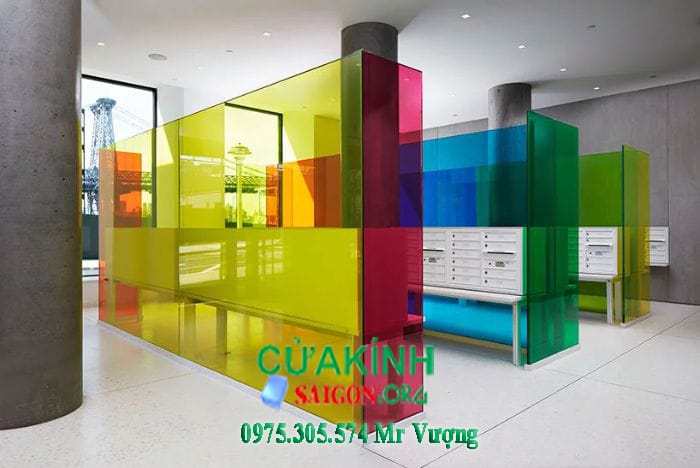 Lắp kính màu trang trí 3D Quận 1,7,8, Phú Nhuận, Tân Bình