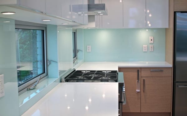 Kính ốp bếp sơn màu cường lực Bình Chánh HCM, Màu sắc đa dạng, bền màu lâu dài