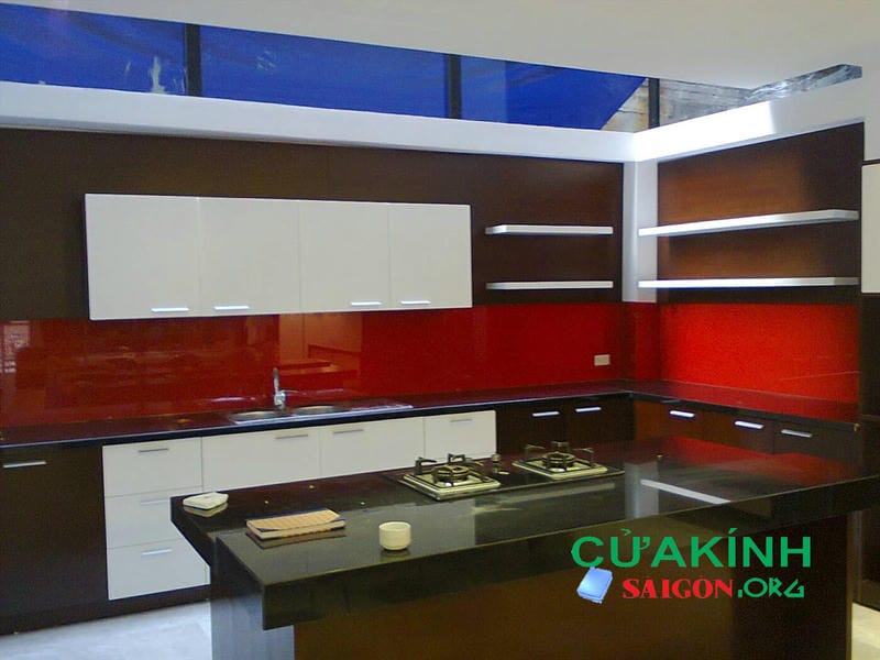 Lắp kính ốp bếp tại quận 6