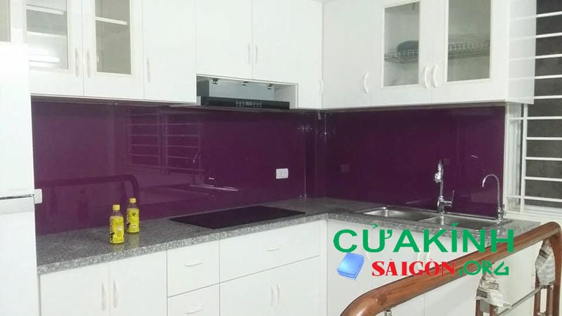 Kính ốp bếp màu quận Bình Tân