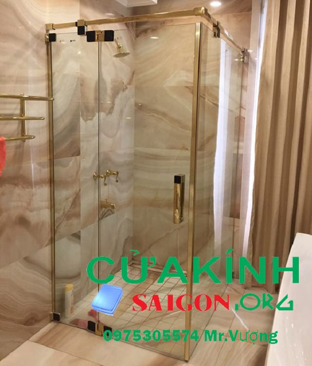 Làm phòng tắm kính tại Quận 4