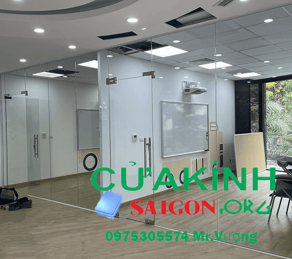 Làm vách kính tại quận 6