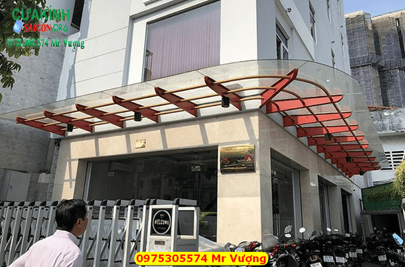 Lắp mái sánh kính cường lực【#Long An】