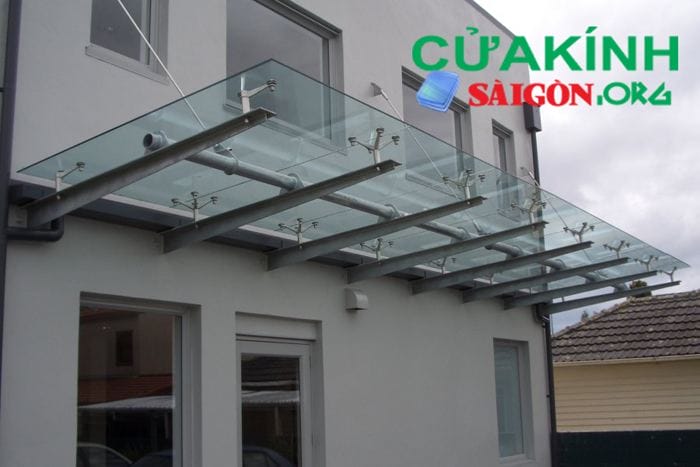 Thiết kế hiện đại với mái kính chân nhện Spider
