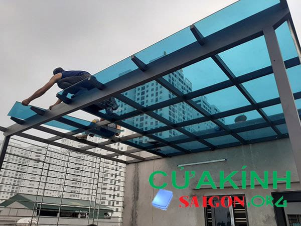 Lắp mái kính cường lực quận 8