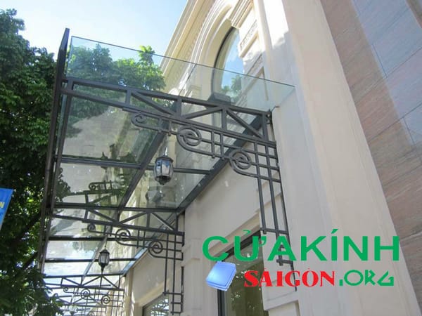 Lắp mái kính cường lực quận 12