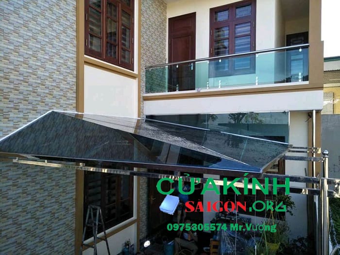 Thợ làm mái kính cường lực tại Long An
