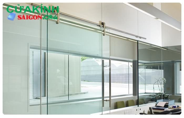 Cửa kính 1 chiều thiết kế kiểu dáng đẹp, chất lượng tốt
