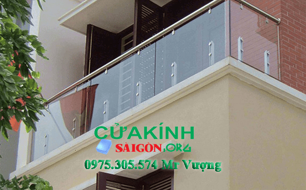 #1 Lắp lan can kính cường lực quận Phú Nhuận - Có mặt sau 30 phút