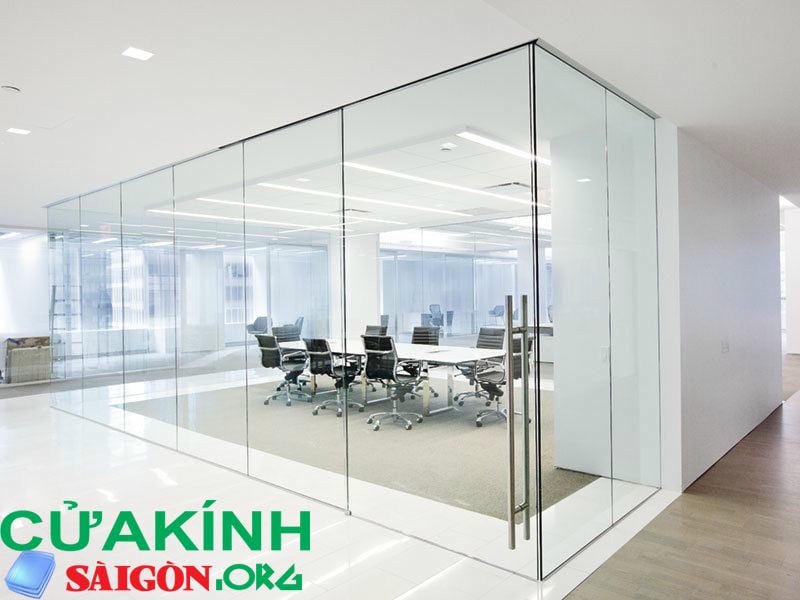 Cách âm hiệu quả hơn với mẫu vách kính văn phòng