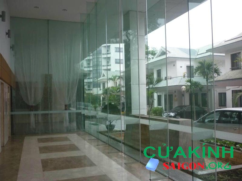Kính cường lực giá rẻ tại quận 7