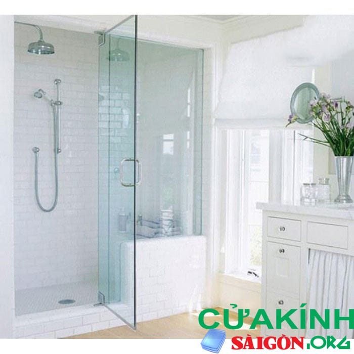 Những lưu ý khi dùng vách kính phòng tắm mà bạn cần biết