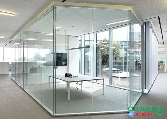 Thi công vách kính quận 7 cao cấp, giá rẻ