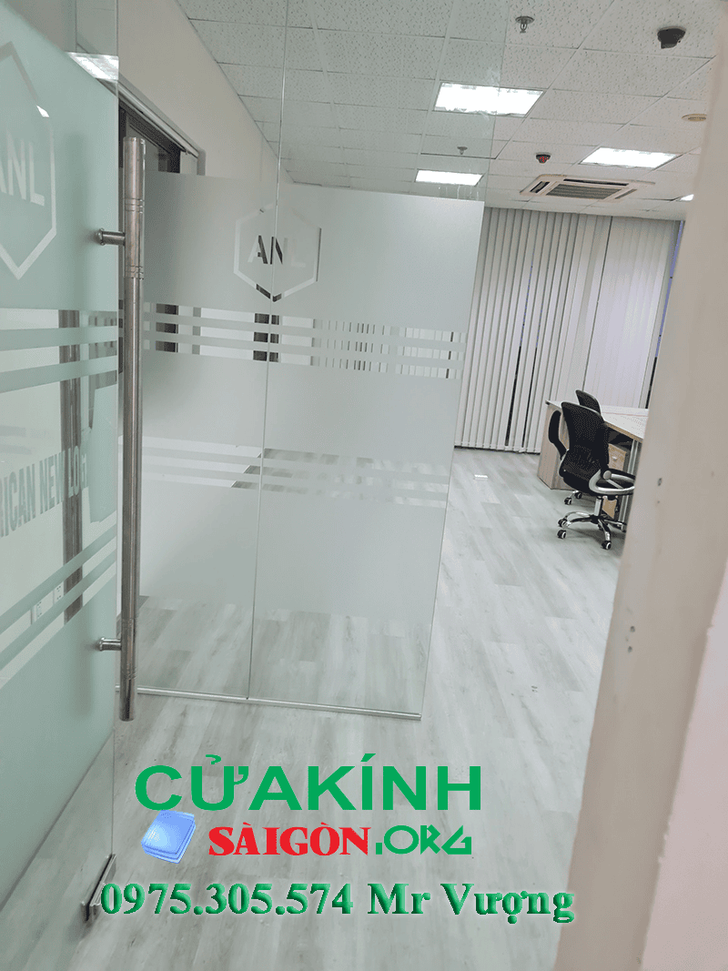 Cửa kính cường lực quận 1