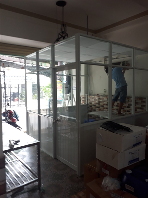 Vách Kính Cường Lực Quận 7 | Lắp Đặt Chuyên Nghiệp, Giá Tốt