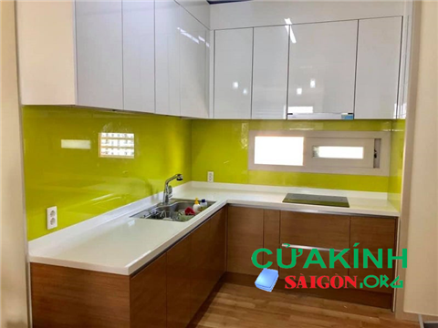 Lắp kính màu nhà ở Tân Bình