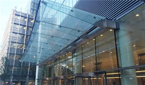 Một số lưu ý về cách lắp mái kính cường lực an toàn