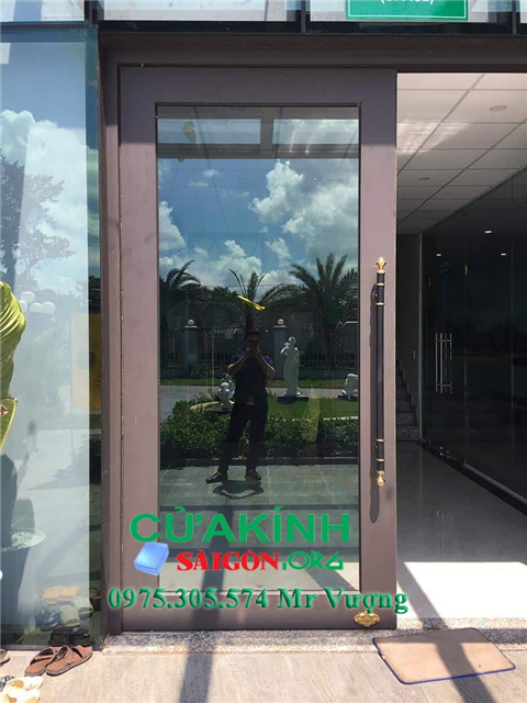 Cửa Kính Cường Lực Quận 4 Cho Mặt Tiền Shop - Giá Cạnh Tranh