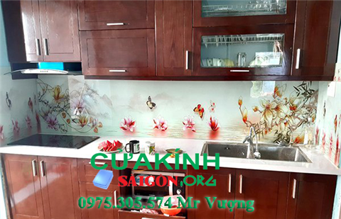 Top Mẫu Kính Ốp Bếp Màu Đẹp, Sang Trọng Được Ưa Chuộng Nhất #1