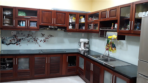 #1 Kính màu cường lực ốp bếp Quận 3 - Có mặt ngay 24/24